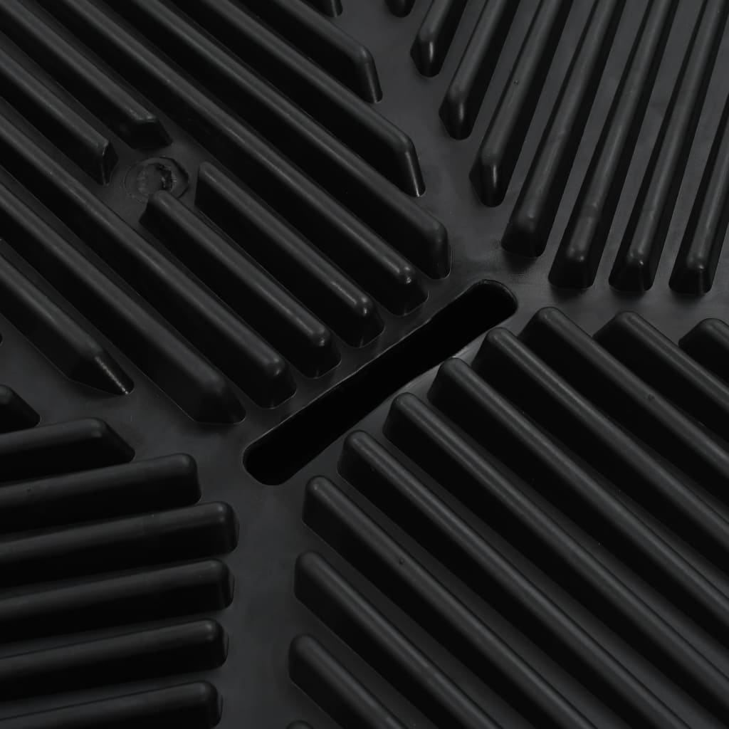 Lemmikkivessa Alustalla Ja Keinonurmella Vihreä Wc